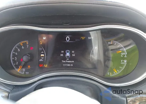 2017 Jeep Grand Cherokee Summit 4X4 z USA, uszkodzony, nr VIN 1C4RJFJT7HC783571